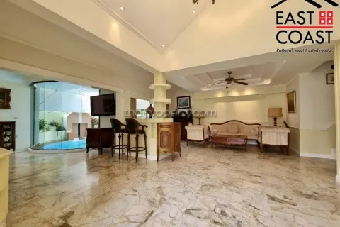 Casa de 4 dormitorios en Pattaya, Tailandia № 212614 - foto 5
