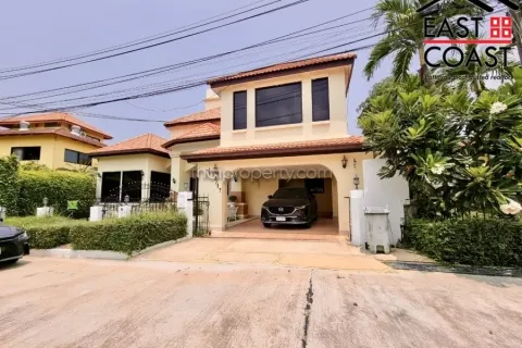 House in Pattaya, Thailand 4 bedrooms № 212614