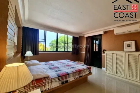 Casa de 4 dormitorios en Pattaya, Tailandia № 212614 - foto 19