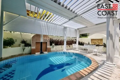 Casa de 4 dormitorios en Pattaya, Tailandia № 212614 - foto 30