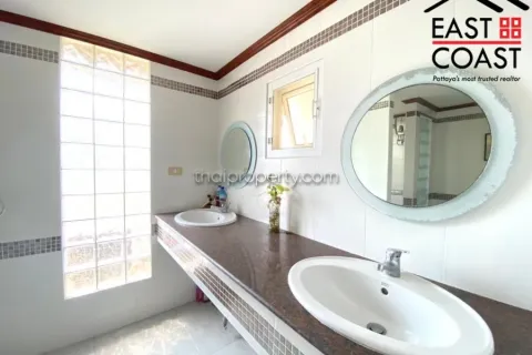 Condominio de 2 dormitorios en Pattaya, Tailandia № 212618 - foto 18