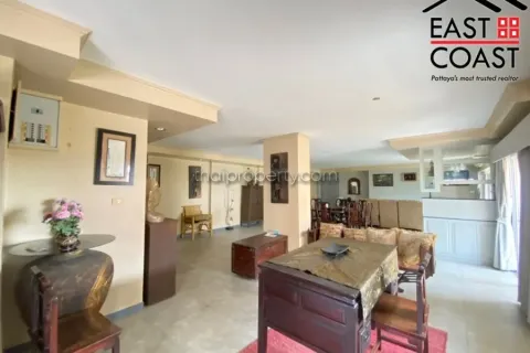 Condo in Pattaya, Thailand, 2 bedrooms  № 212618