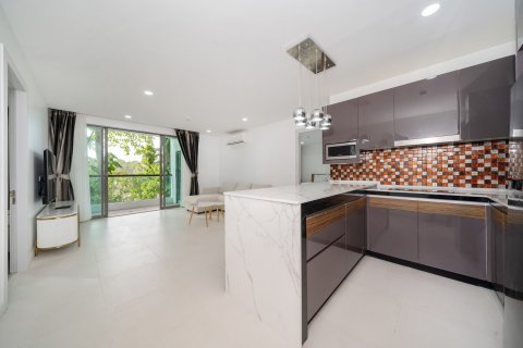 Condo in Phuket, Thailand, 2 bedrooms  № 167161 - photo 3