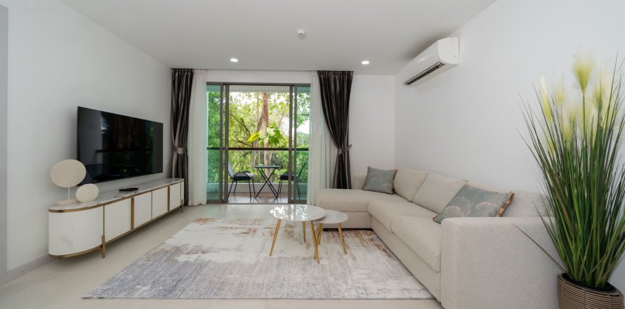 Condo in Phuket, Thailand, 2 bedrooms  № 167161