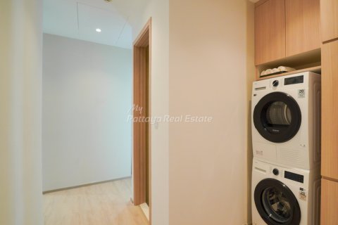 Condo in Pattaya, Thailand, 2 bedrooms  № 152532 - photo 1