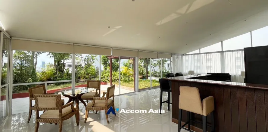 Penthouse in Khlong Toei, Bangkok, Thailand 2 Schlafzimmer № 216396