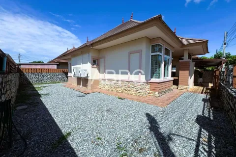 Casa de 3 dormitorios en Pattaya, Tailandia № 211773 - foto 15