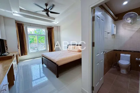 Casa de 3 dormitorios en Pattaya, Tailandia № 211773 - foto 12