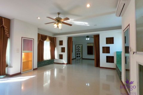 House in Chiang Mai, Thailand 5 bedrooms № 162579 - photo 9