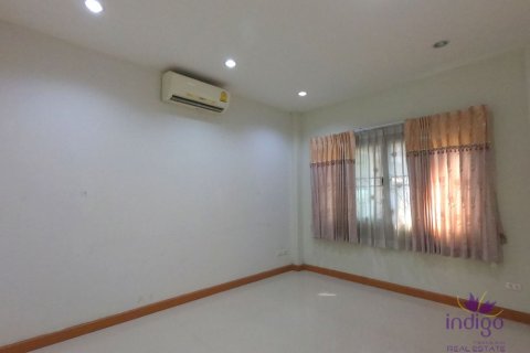 House in Chiang Mai, Thailand 5 bedrooms № 162579 - photo 10
