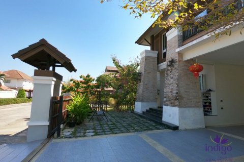 Maison à Chiang Mai, Thaïlande 4 chambres № 162576 - photo 2