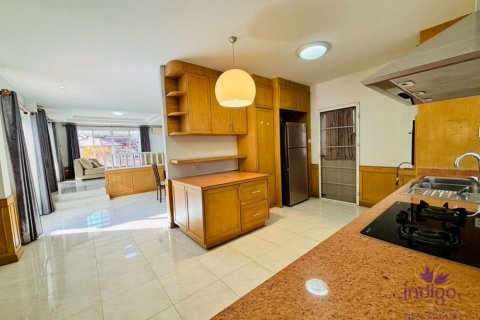 House in Chiang Mai, Thailand 3 bedrooms № 162578 - photo 8