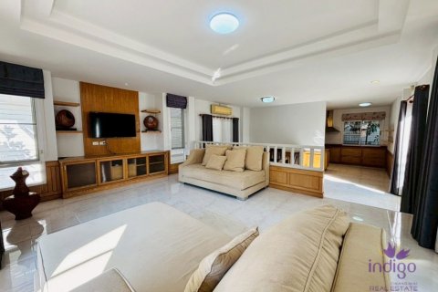 House in Chiang Mai, Thailand 3 bedrooms № 162578 - photo 12