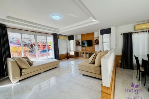 House in Chiang Mai, Thailand 3 bedrooms № 162578 - photo 11