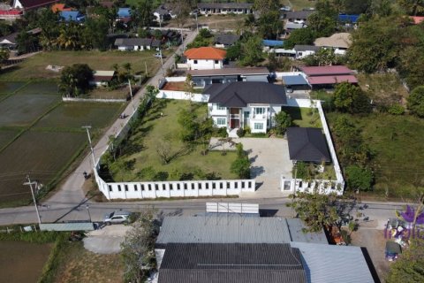 Дом в Чиангмае, Таиланд с 4 спальнями № 162575 - фото 1