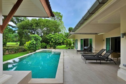 Villa in Kathu, Thailand 3 bedrooms № 162198 - photo 10