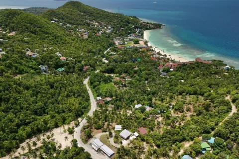 Land in Surat Thani, Thailand 4200000 sq.m. № 162201 - photo 11