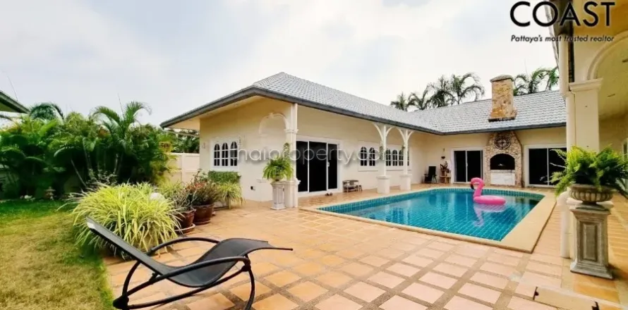 Casa de 4 dormitorios en Pattaya, Tailandia № 213158