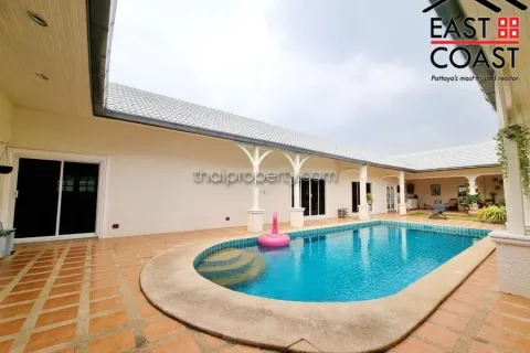 Casa de 4 dormitorios en Pattaya, Tailandia № 213158 - foto 5