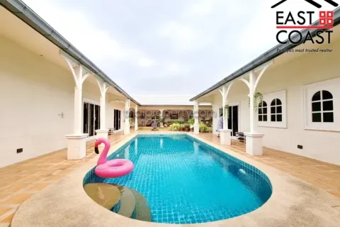 Casa de 4 dormitorios en Pattaya, Tailandia № 213158 - foto 4