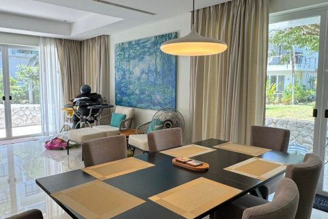 House in Phuket, Thailand 3 bedrooms № 171983 - photo 9