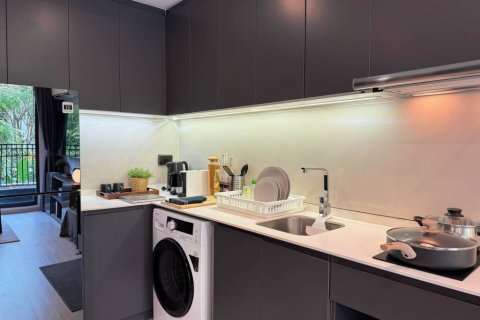 Condo in Khlong Toei, Bangkok, Thailand, 1 bedroom  № 172879 - photo 4