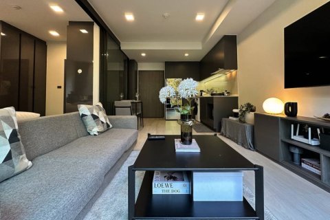 Condo in Khlong Toei, Bangkok, Thailand, 1 bedroom  № 172879 - photo 3