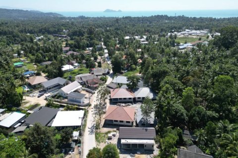 Villa in Surat Thani, Thailand 3 bedrooms № 172881 - photo 5