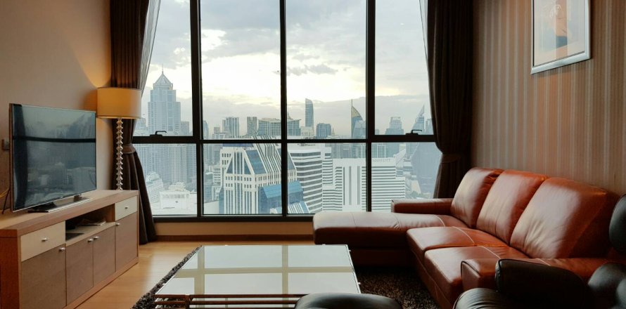 Condo in Watthana, Bangkok, Thailand, 3 bedrooms № 200528