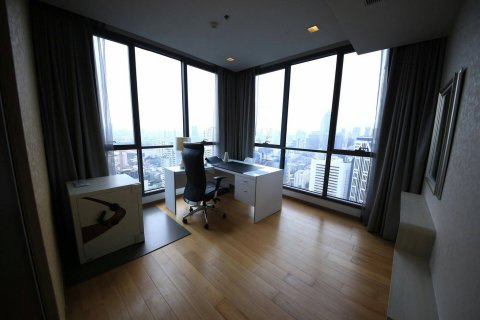 Condo in Watthana, Bangkok, Thailand, 3 bedrooms № 200528 - photo 23