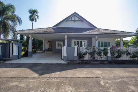 House in Chiang Mai, Thailand 3 bedrooms № 121709 - photo 1