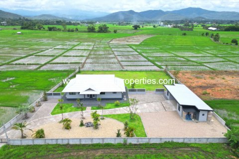 House in Chiang Mai, Thailand 4 bedrooms № 121708 - photo 2