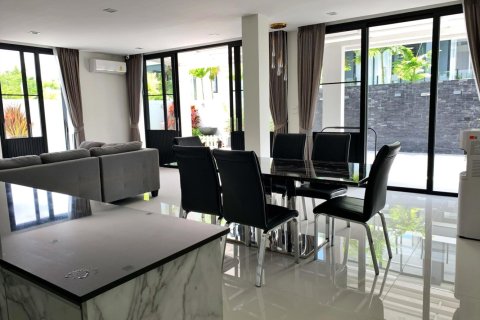 House in Bang Tao, Thailand 6 bedrooms № 153881 - photo 4