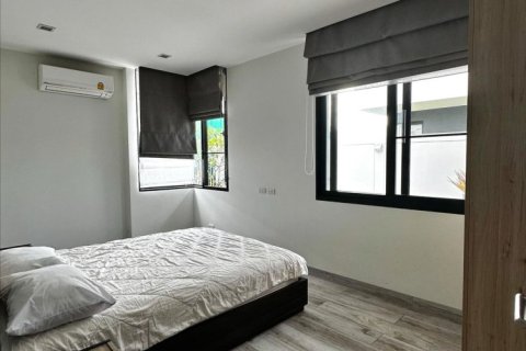 House in Bang Tao, Thailand 6 bedrooms № 153881 - photo 14