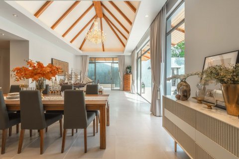 Villa in Phuket, Thailand 4 bedrooms № 165607 - photo 3