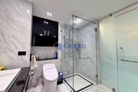 Condo in Pattaya, Thailand, 2 bedrooms  № 195944 - photo 17