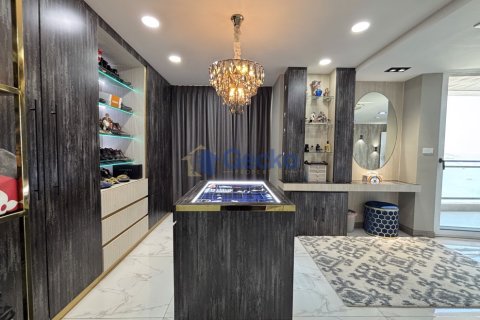 Condo in Pattaya, Thailand, 2 bedrooms  № 195944 - photo 19