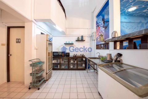 House in Pattaya, Thailand 12 bedrooms № 195943 - photo 7