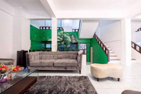 House in Pattaya, Thailand 12 bedrooms № 195943 - photo 4