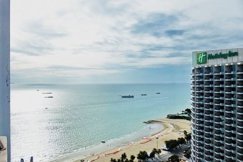 Studio dans le Condo à Pattaya, Thaïlande  № 222868