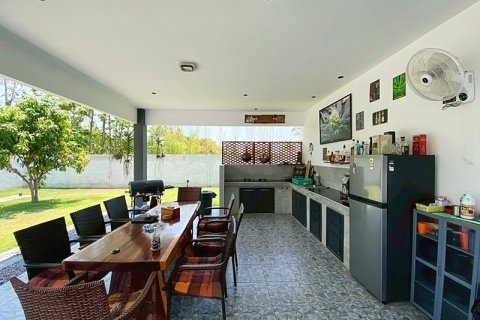 Villa in Cha-am, Thailand 4 bedrooms № 174035 - photo 6