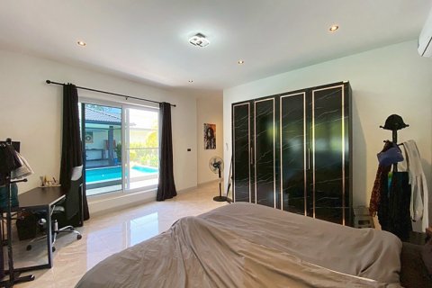 Villa in Cha-am, Thailand 4 bedrooms № 174035 - photo 30