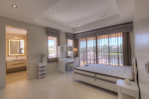 House in Bang Tao, Thailand 4 bedrooms № 180353 - photo 22