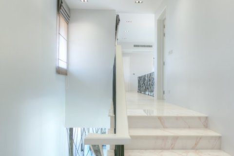 House in Bang Tao, Thailand 4 bedrooms № 180353 - photo 30