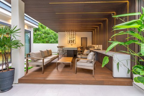 Villa in Pattaya, Thailand 7 bedrooms № 173520 - photo 7