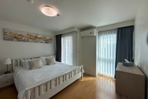 Condo in Bang Rak, Bangkok, Thailand, 4 bedrooms  № 173525 - photo 4