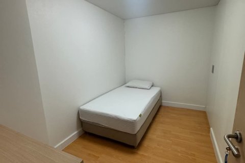 Condo in Bang Rak, Bangkok, Thailand, 4 bedrooms  № 173525 - photo 8