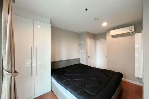 Condo in Huai Khwang, Bangkok, Thailand, 2 bedrooms  № 164690 - photo 14
