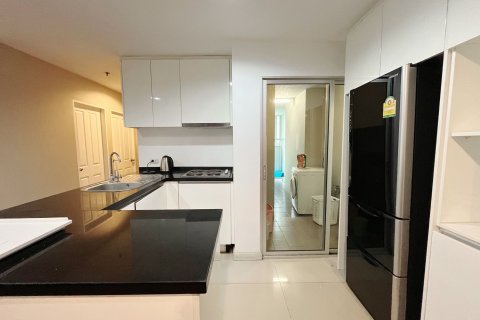 Condo in Huai Khwang, Bangkok, Thailand, 2 bedrooms  № 164690 - photo 9