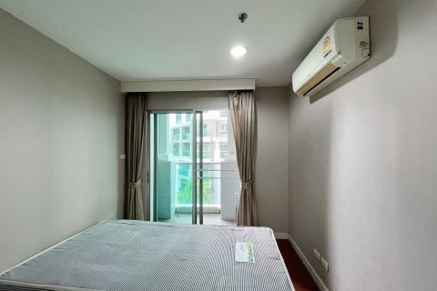 Condo in Huai Khwang, Bangkok, Thailand, 2 bedrooms  № 164690 - photo 17